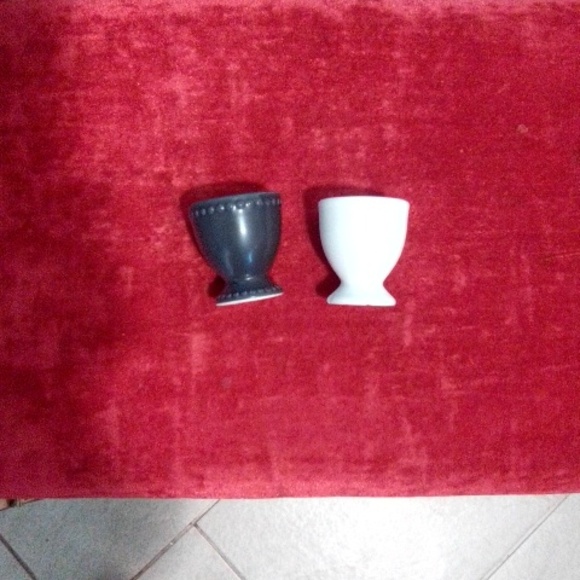 Egg Holders 11 pieces - Picture 2 of 8